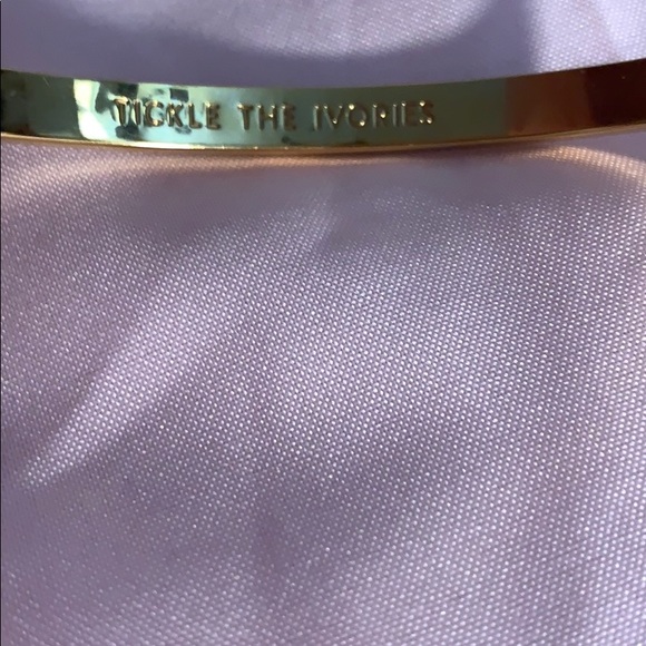 KATE SPADE TICKLE THE IVORIES BRACELET WITH BAG - Picture 5 of 7